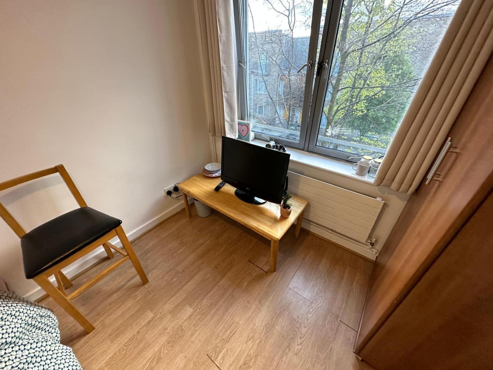 Newbury Appartement Londen Buitenkant foto