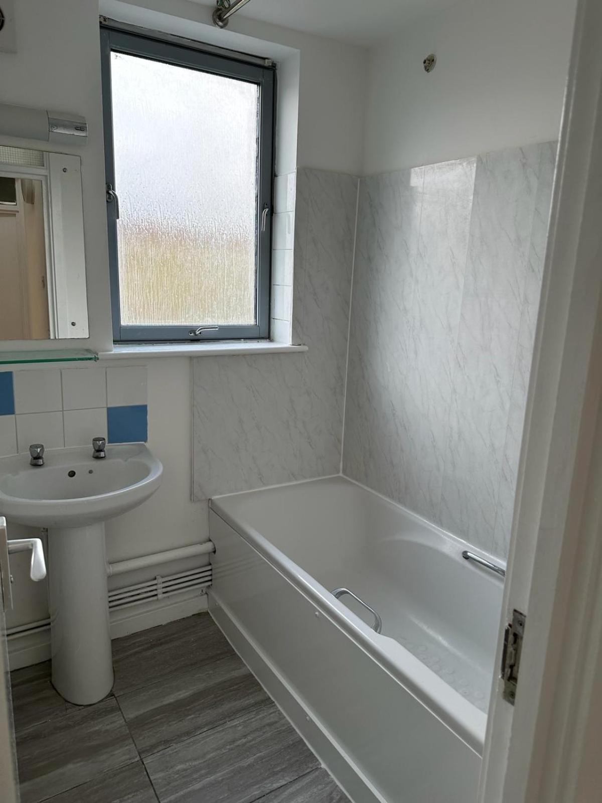 Newbury Appartement Londen Buitenkant foto