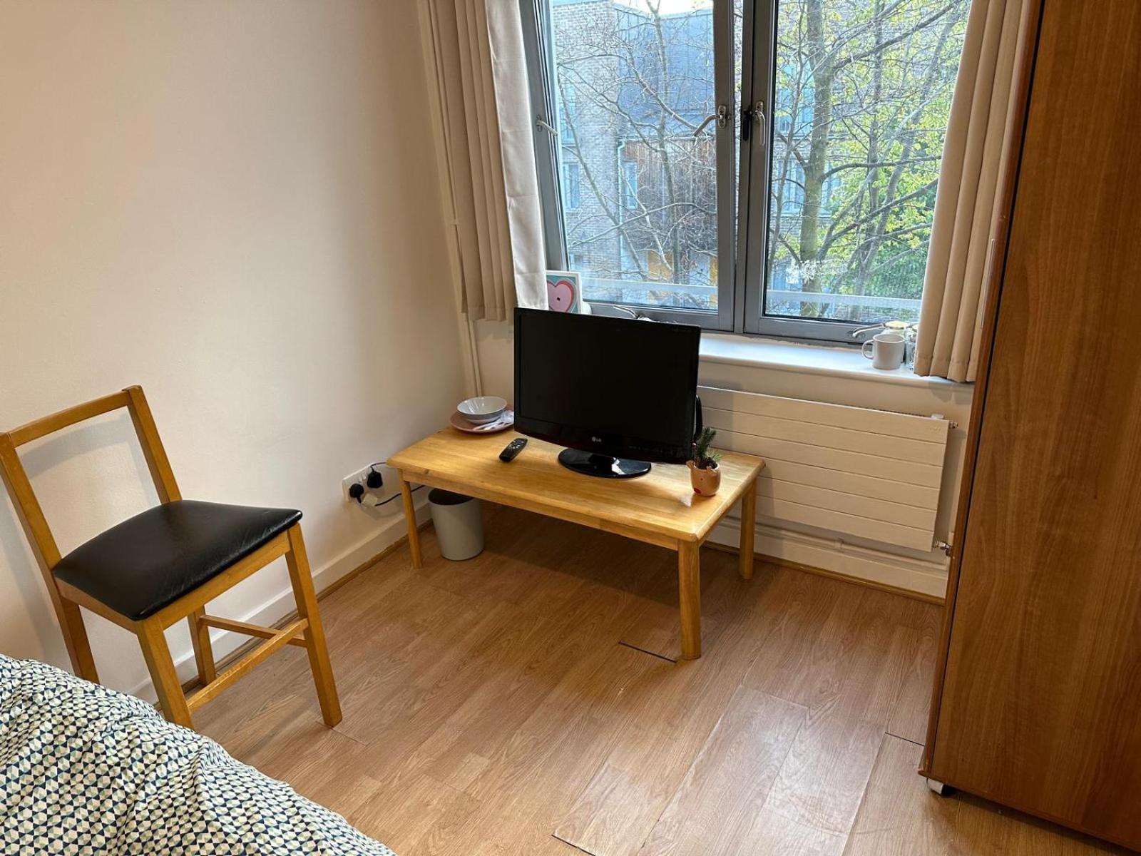 Newbury Appartement Londen Buitenkant foto
